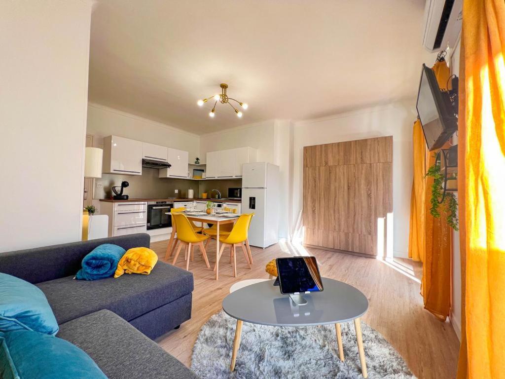 Appartement Vue Mer Parking Prive Place Med Canet-en-Roussillon Kültér fotó