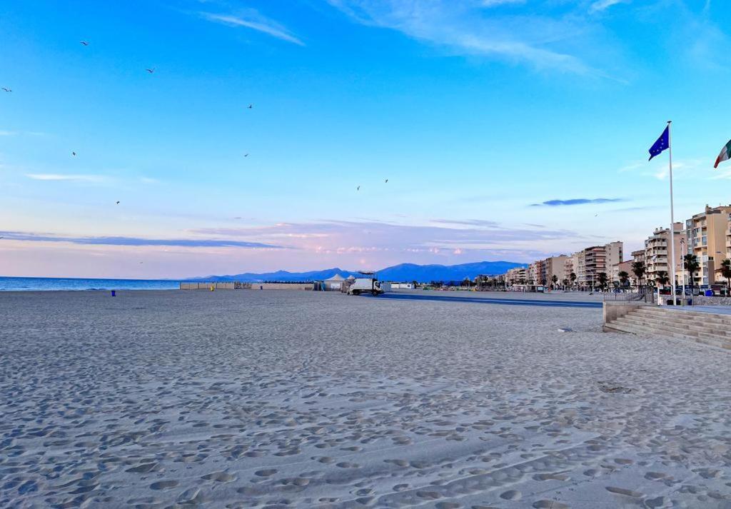 Appartement Vue Mer Parking Prive Place Med Canet-en-Roussillon Kültér fotó